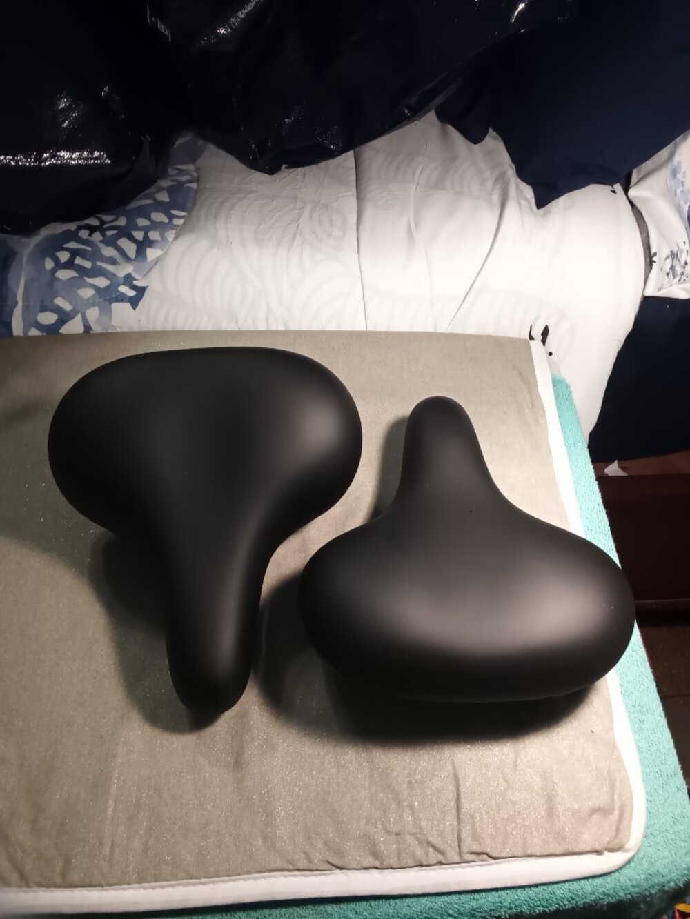 K San 2 Black Wide Bicycle Seats